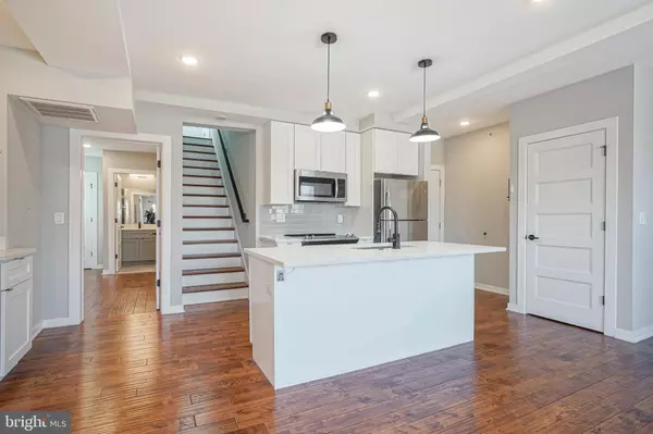 Philadelphia, PA 19130,1710 CAMBRIDGE ST #7