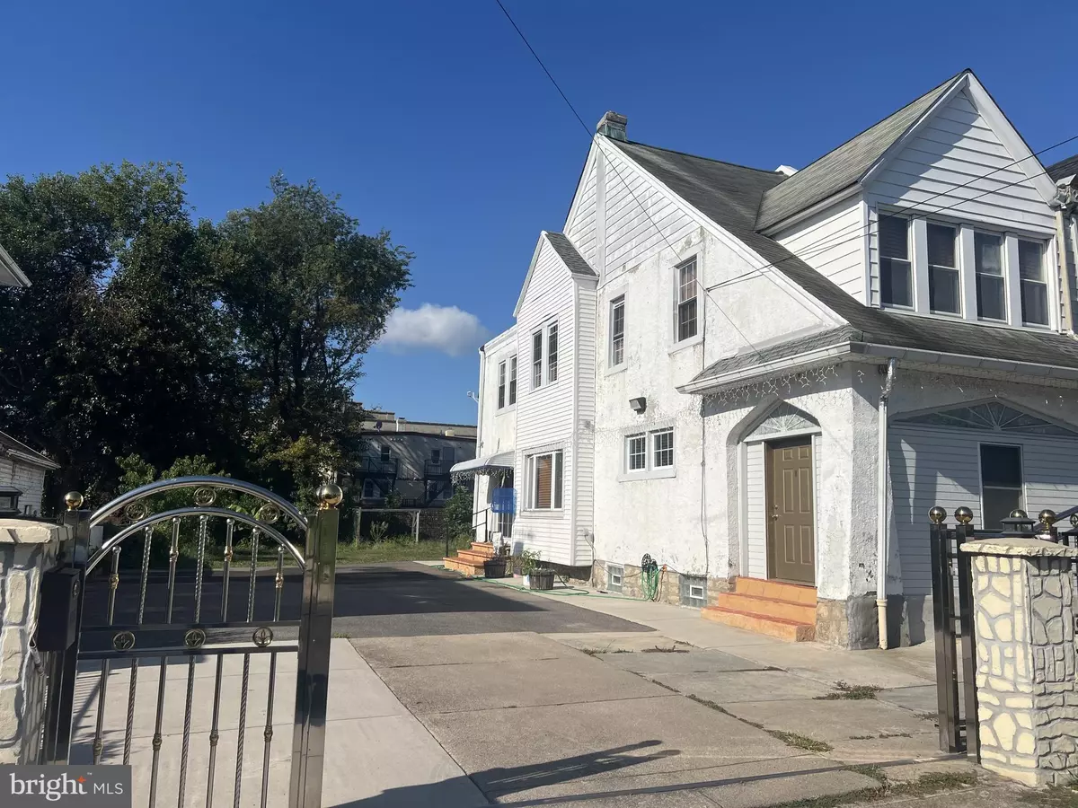 Philadelphia, PA 19120,330-32 E SANGER ST