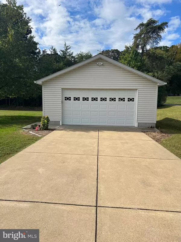 Leonardtown, MD 20650,21925 BUDDS CREEK RD