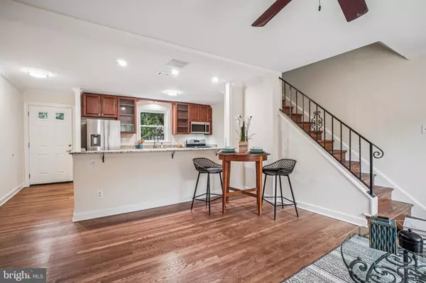 Alexandria, VA 22305,2933 LANDOVER ST