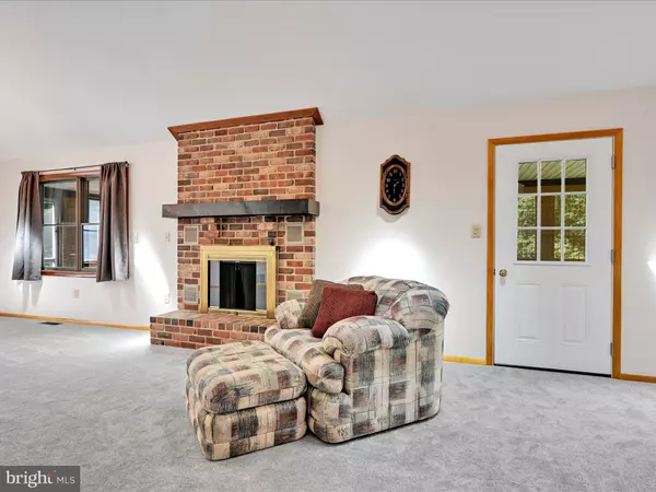 New Ringgold, PA 17960,507 WHITETAIL CIR