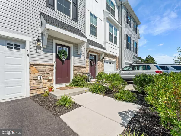 West Deptford, NJ 08086,14 AVIARY