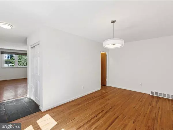 Philadelphia, PA 19128,7504 VALLEY AVE