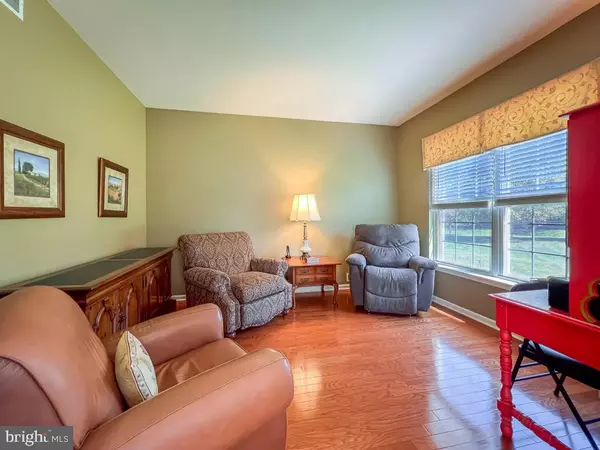 Langhorne, PA 19047,141 SHADY BROOK DR #107