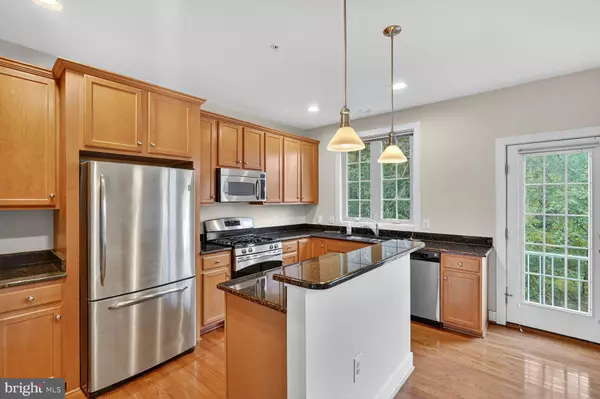 Silver Spring, MD 20904,13308 SHEFFIELD MANOR DR #11