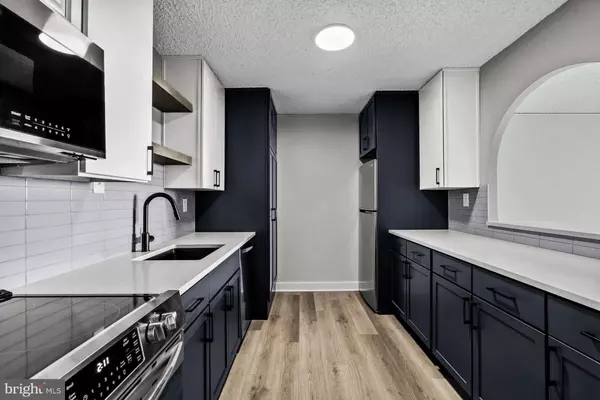 Philadelphia, PA 19102,1500 LOCUST ST #1B-2407