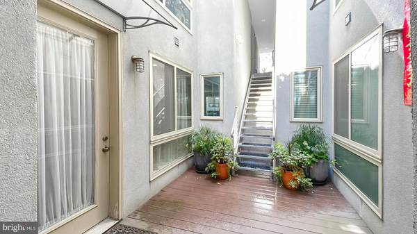 Philadelphia, PA 19123,1217-19 MOUNT VERNON ST #UNIT 1