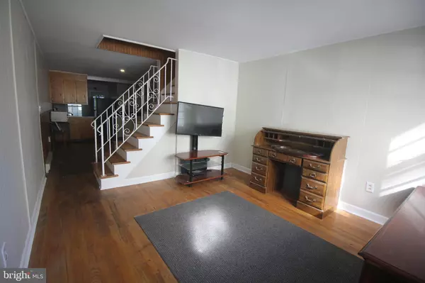 Trenton, NJ 08611,5 COLLEGE ST