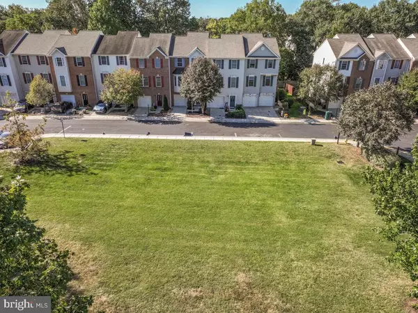 Edgewater, MD 21037,227 BRAXTON WAY #227