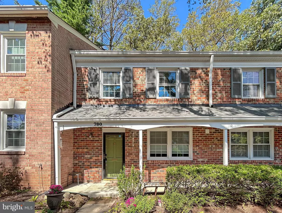 Rockville, MD 20850,780 AZALEA DR #15