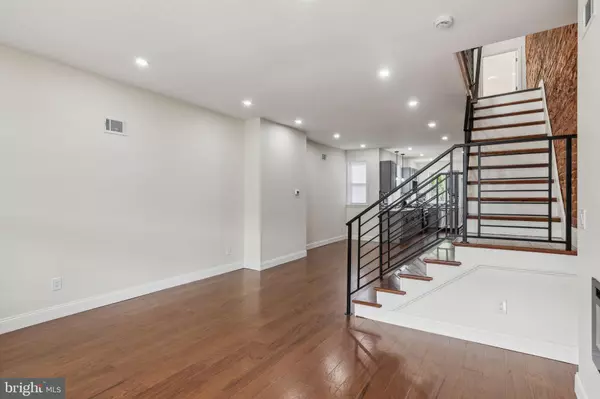 Philadelphia, PA 19143,5724 PINE ST