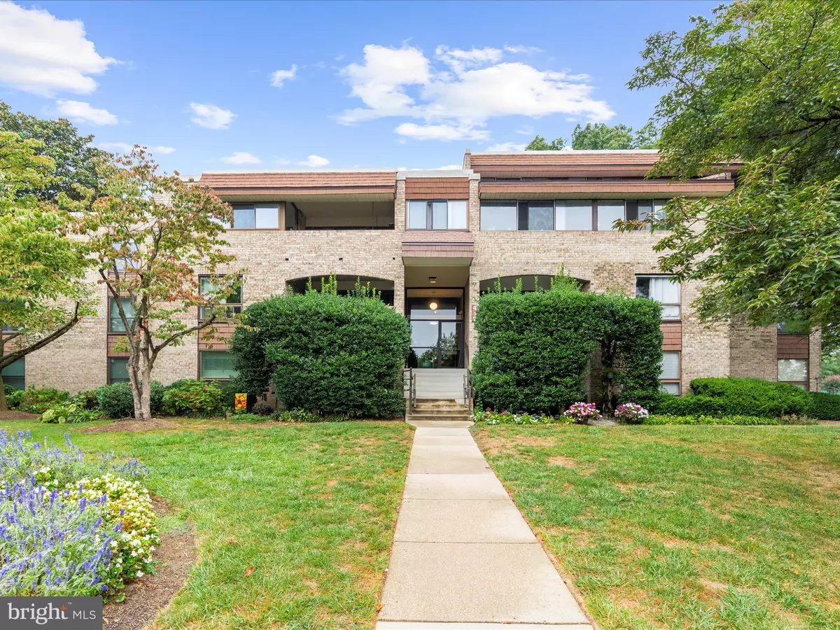 Gaithersburg, MD 20879,419 CHRISTOPHER AVE #131