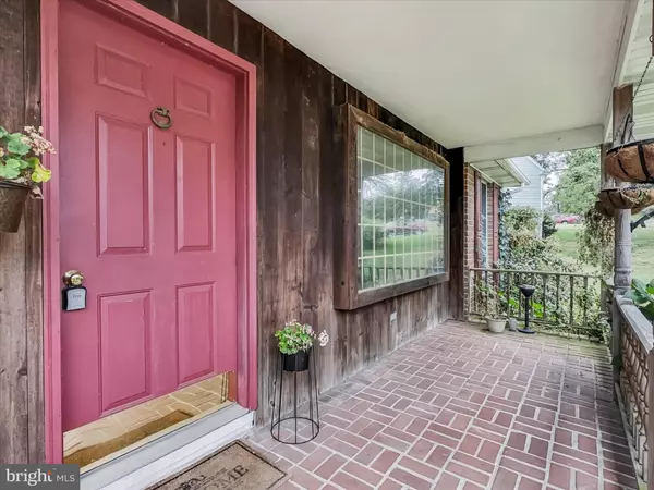York, PA 17408,1629 YORKTOWNE DR