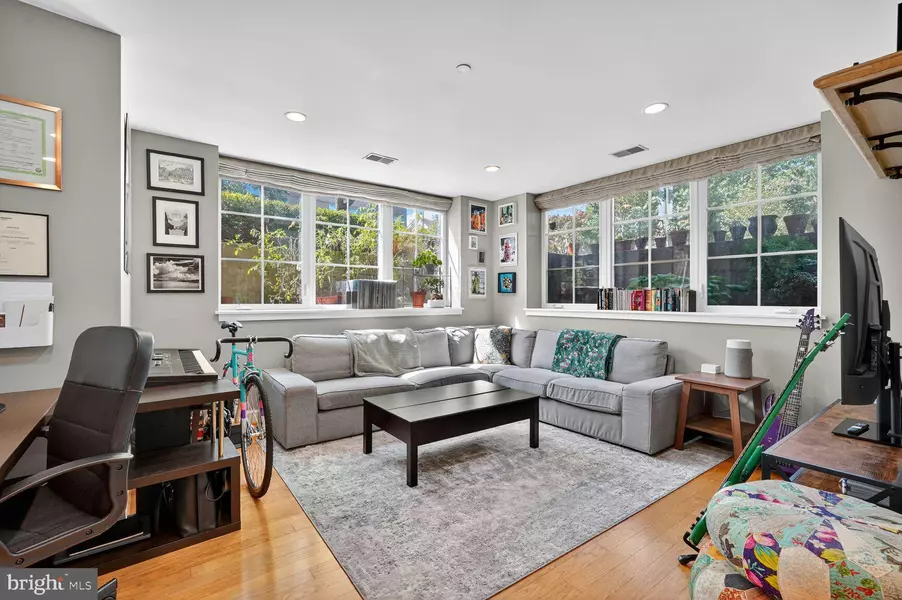 150 V ST NW #VL02, Washington, DC 20001