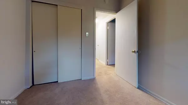 Philadelphia, PA 19115,717 RED LION RD #1