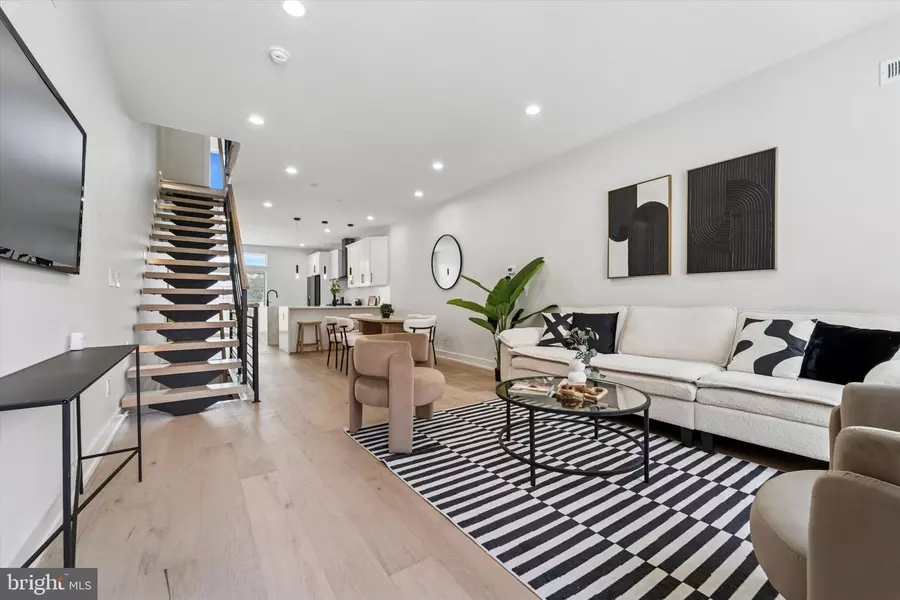 2427 CORAL ST, Philadelphia, PA 19125