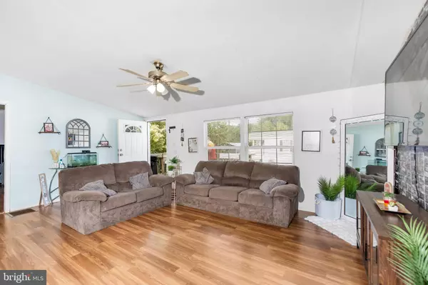 Middletown, PA 17057,68 LAKE DR