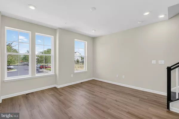 Montgomery Village, MD 20886,10042 HARPER VALE RD