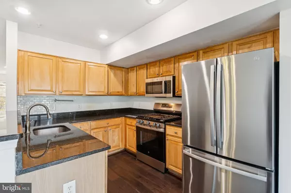 Wheaton, MD 20902,11357 KING GEORGE DR #10