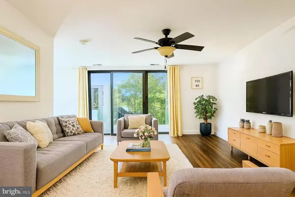 3344 HUNTLEY SQUARE DR #B, Temple Hills, MD 20748