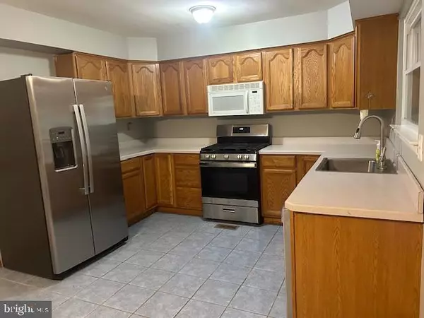 Mount Holly, NJ 08060,8 BUCKINGHAM DR