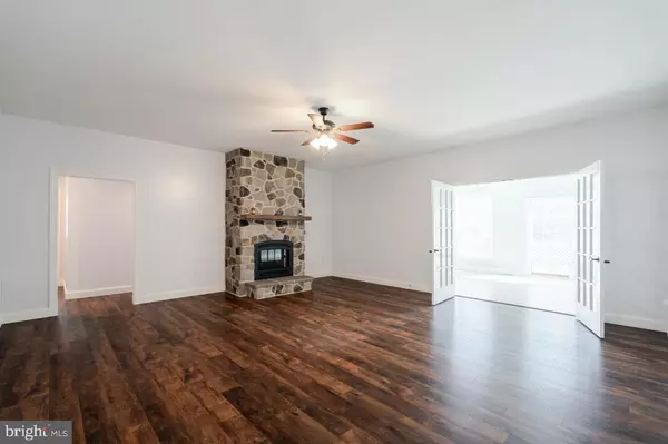 Luray, VA 22835,333 WHIPPOORWILL LN