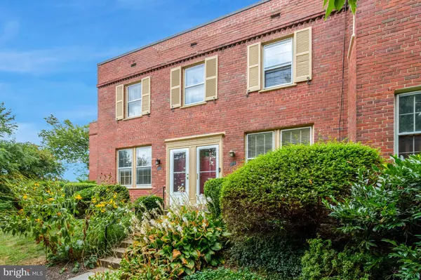 Arlington, VA 22204,1500 S BARTON ST #595