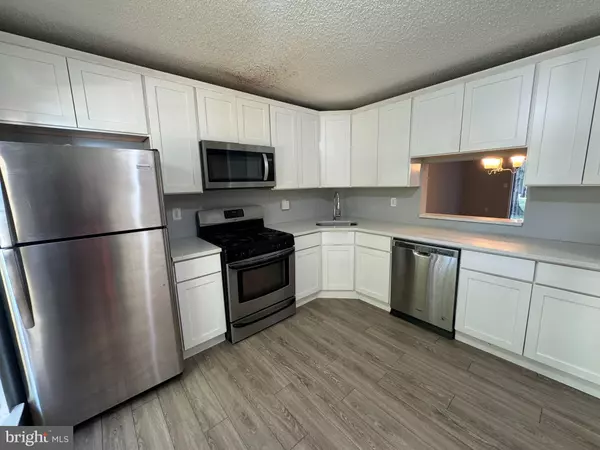 Lawrenceville, NJ 08648,13 HARRIS CT