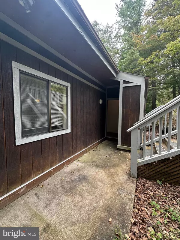 Basye, VA 22810,404 SPITZ LN #88 A & B