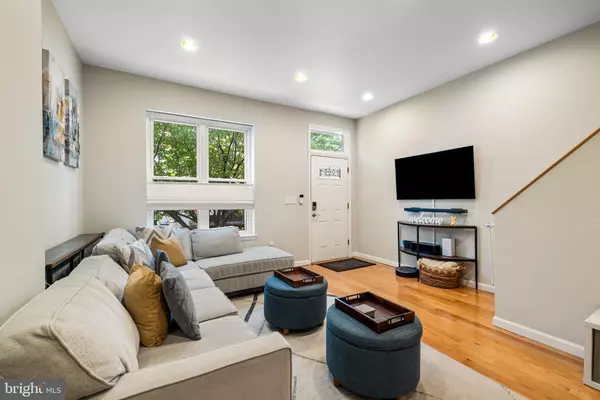 Philadelphia, PA 19146,2434 CARPENTER ST