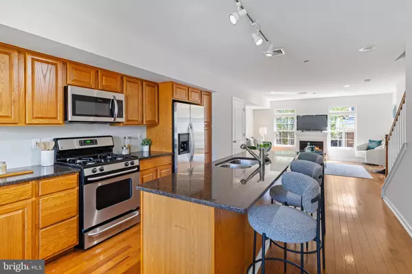 Philadelphia, PA 19128,444 DUPONT ST