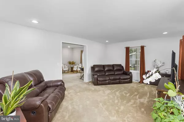 Chesterfield, NJ 08515,26 FENTON LN