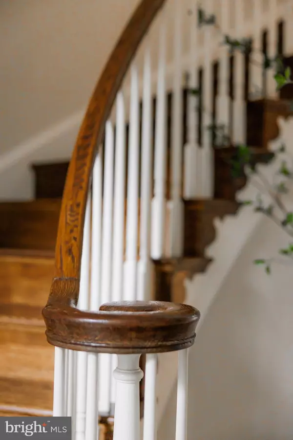 Bethesda, MD 20816,5400 MOHICAN RD