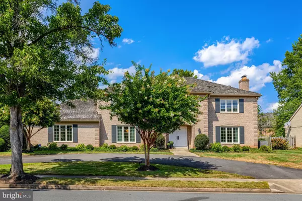 Mclean, VA 22101,6305 DUNAWAY CT