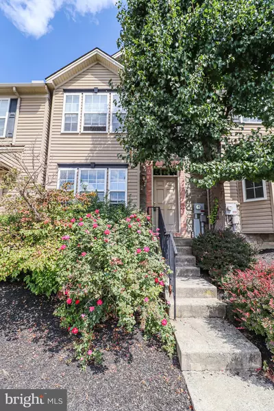 340 KNOLLWOOD RD, Millersville, PA 17551