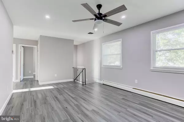 Dale City, VA 22193,3817 CLAREMONT LN