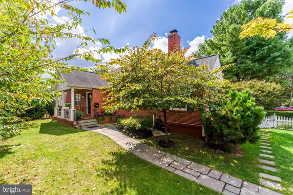 Arlington, VA 22207,2532 N GLEBE RD N