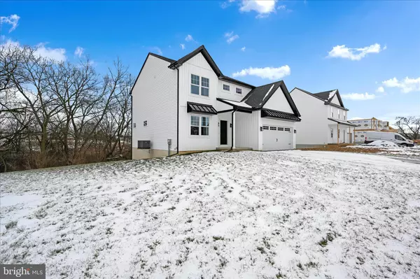 Carlisle, PA 17013,6 STREAM DR