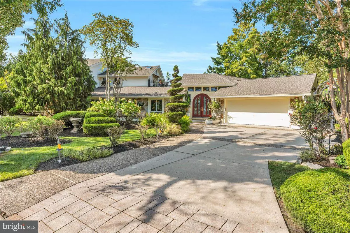 Cherry Hill, NJ 08003,4 WALDEN CT