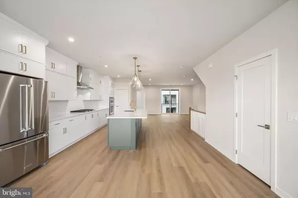 Ashburn, VA 20148,22141 MIDMOORE DR