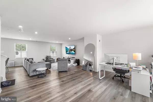 Cambridge, MD 21613,120 MARINERS WAY