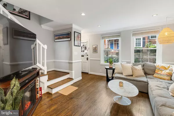 Arlington, VA 22206,2814 S COLUMBUS ST