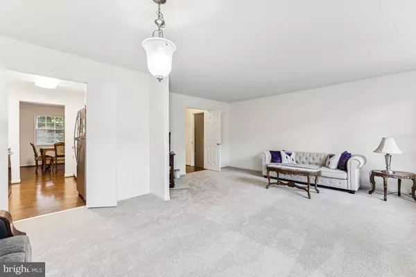 Fairfax, VA 22032,10255 BRADDOCK RD