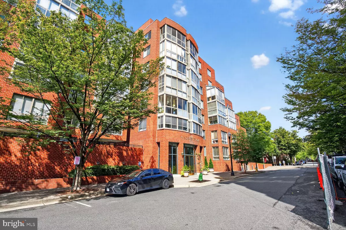 Arlington, VA 22201,1050 N TAYLOR ST #1-313