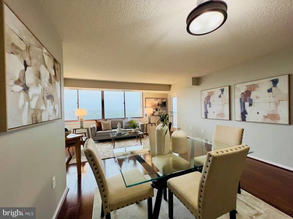 Rockville, MD 20852,10101 GROSVENOR PL #2015