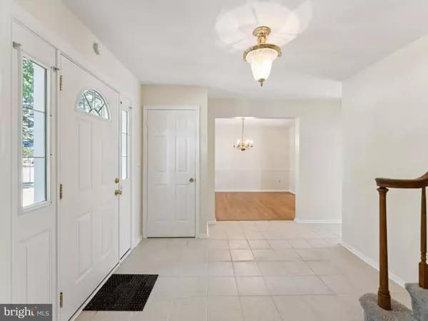 Chantilly, VA 20151,13563 POINT PLEASANT DR