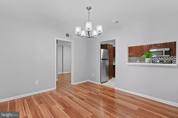 Alexandria, VA 22304,6155 EDSALL RD. RD #B