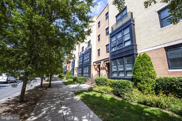 Alexandria, VA 22301,1907 RICHMOND HWY #101