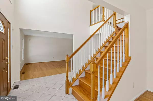 Yardley, PA 19067,405 SWEETBRIAR CT