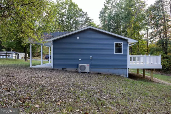 Hedgesville, WV 25427,3671 SWINGING BRIDGE RD